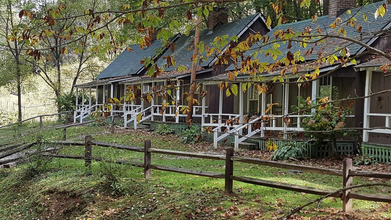 Villa The Cabins At Healing Springs à Crumpler Extérieur photo